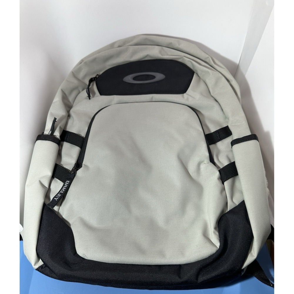 Oakley Gearbox 5 Speed 24L Backpack Stone Gray/Black NWT